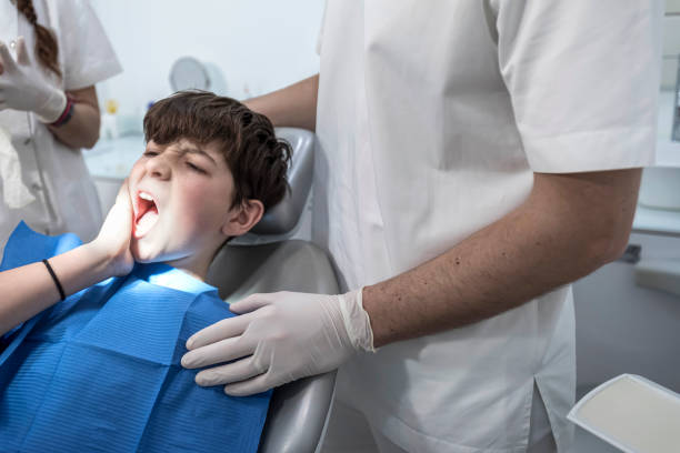 Best Emergency Tooth Extraction  in Bangor, MI